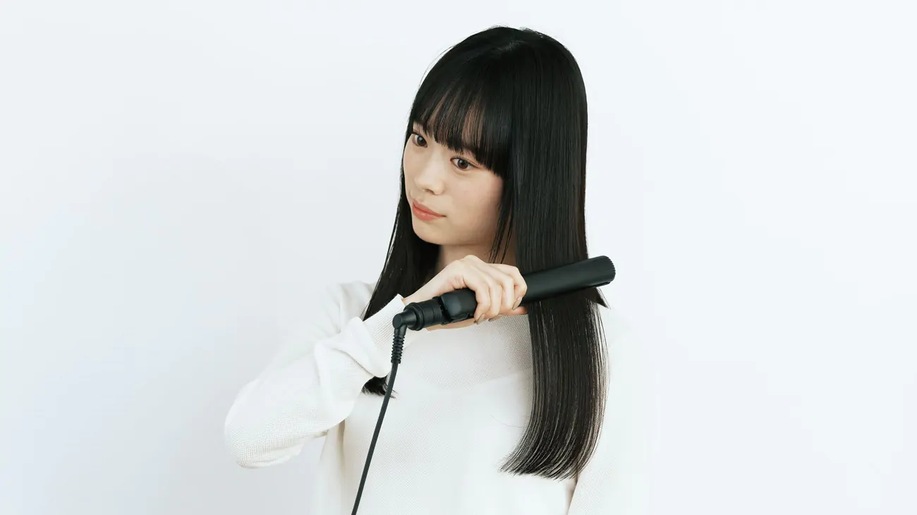髪をストレートにする方法