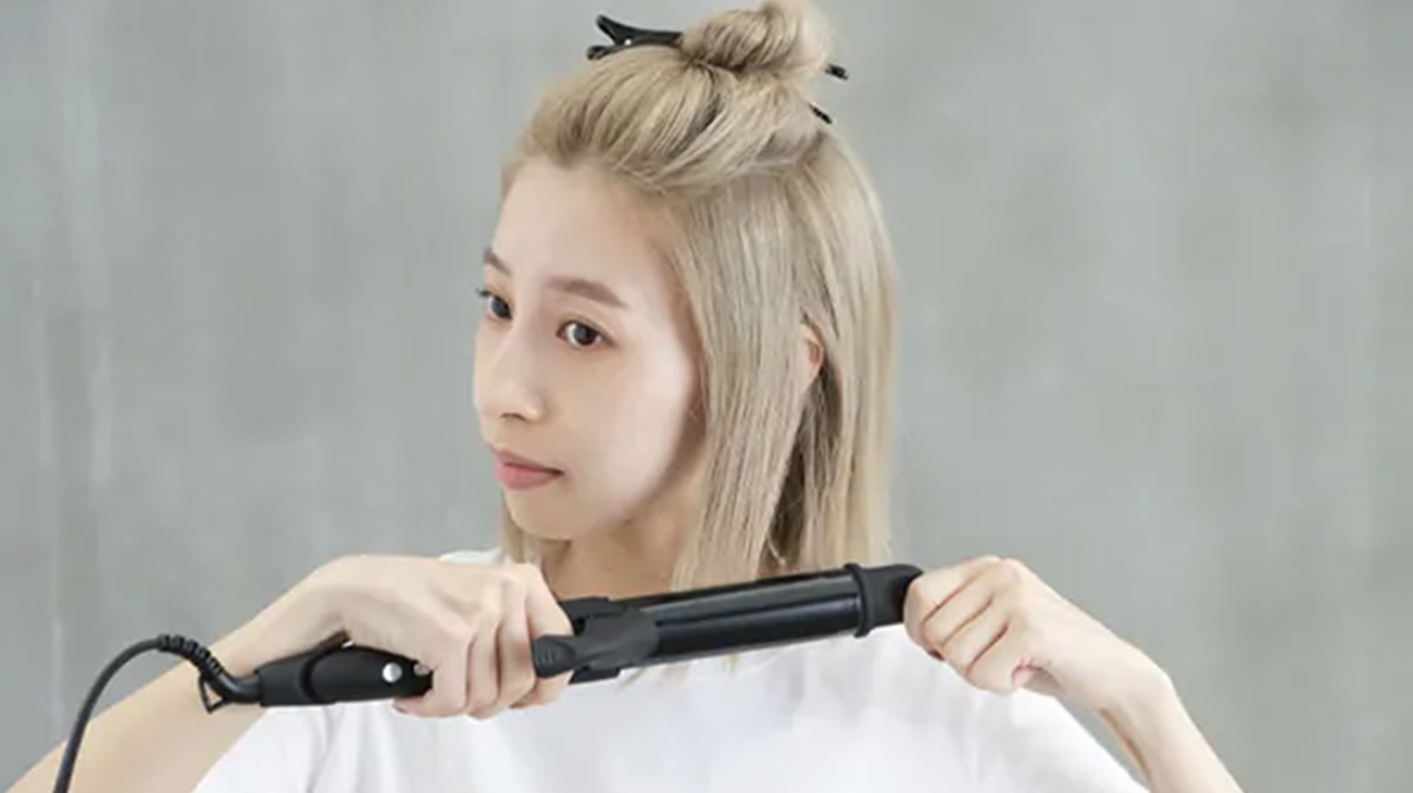 外ハネスリークヘア手順1